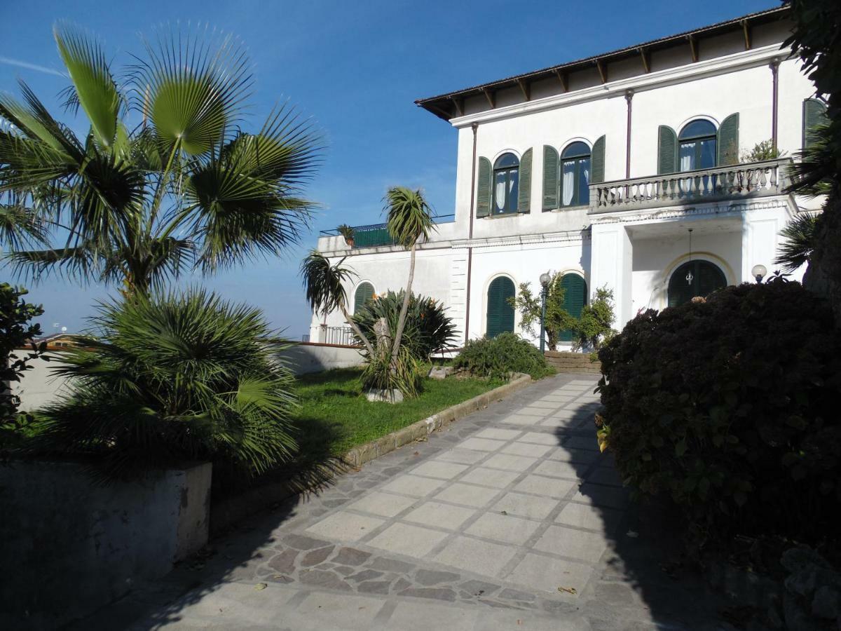 Villa Bianca Кастелламмаре-ди-Стабия Экстерьер фото